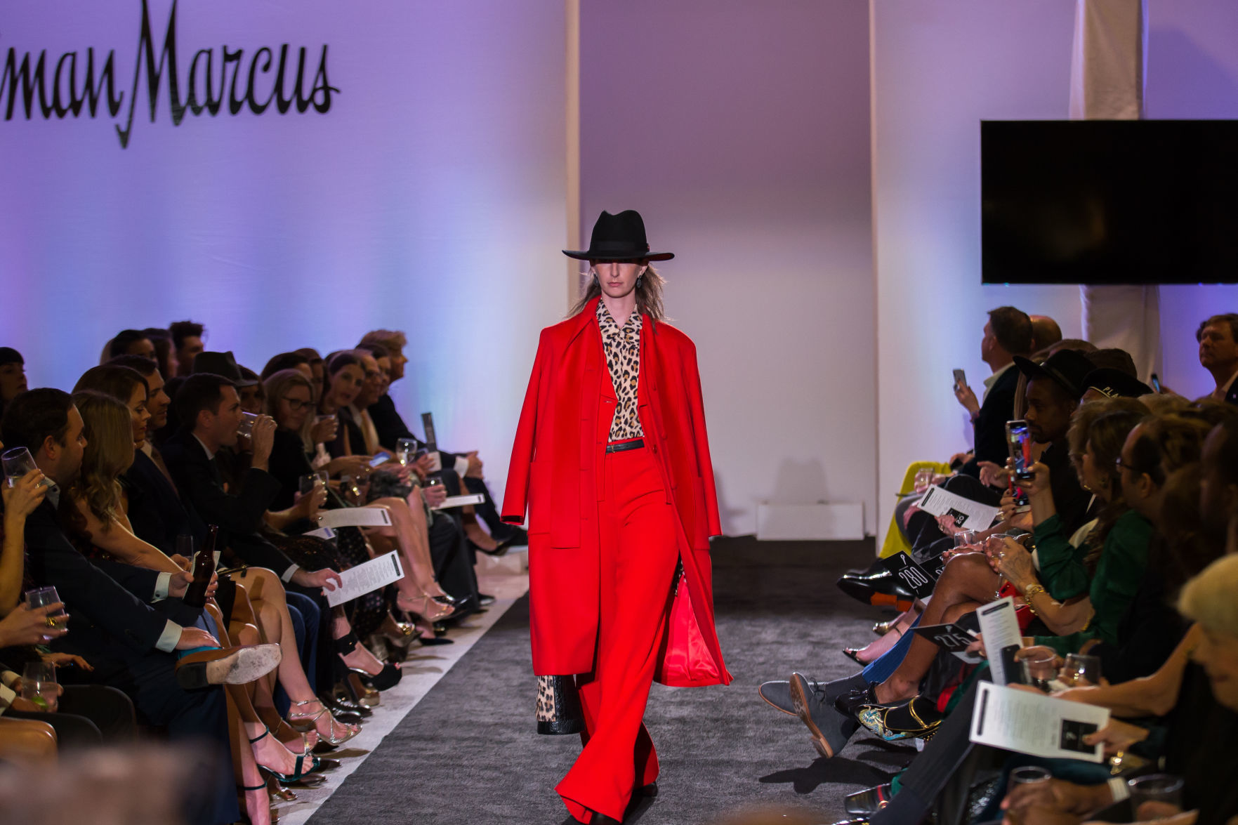 10192019fashionfundgala48.jpg